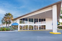 Motel 6 Tampa, FL - Fairgrounds