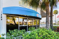 Motel 6 Tampa, FL - Fairgrounds