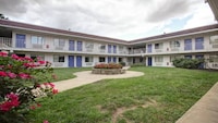 Motel 6 Elkton, MD