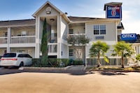 Studio 6 Dallas, TX - Garland - Northeast