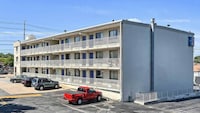 Motel 6 Maple Shade Township, NJ - Philadelphia - Mt Laurel