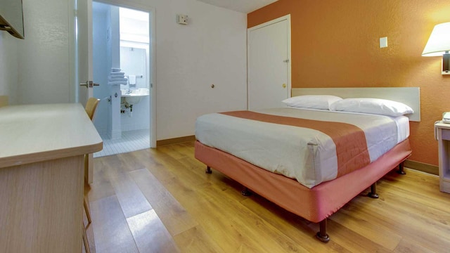 1 Full Bed | ADA/RI Shower/Micfridge