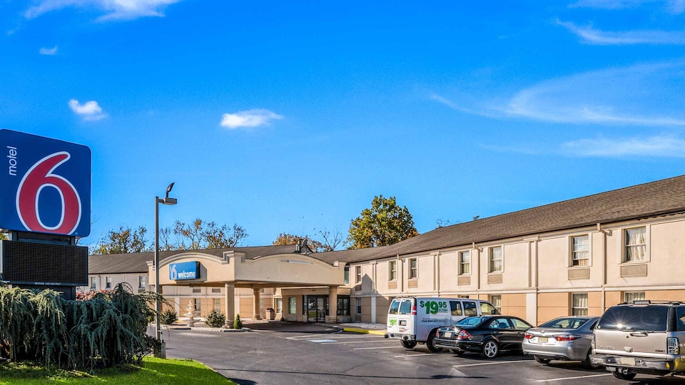 Motel 6 Levittown, PA - Bensalem, LEVITTOWN, LEVITTOWN