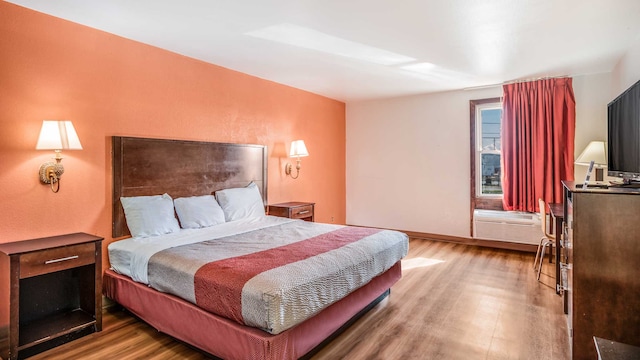 1 King Bed | Non-Smoking, Micfridge