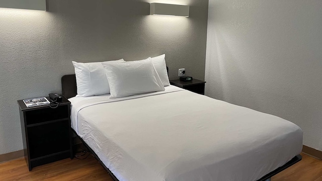 1 Queen Bed | Non-Smoking, Kitchen