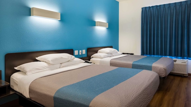 2 Queen Beds | Mobil Acc Tub, Ste Nsmk Ktchn