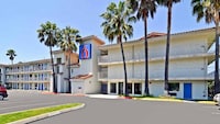 Motel 6 Fairfield, CA - Napa Valley