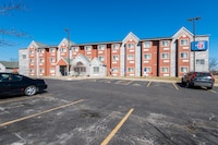 Motel 6 Olathe, KS