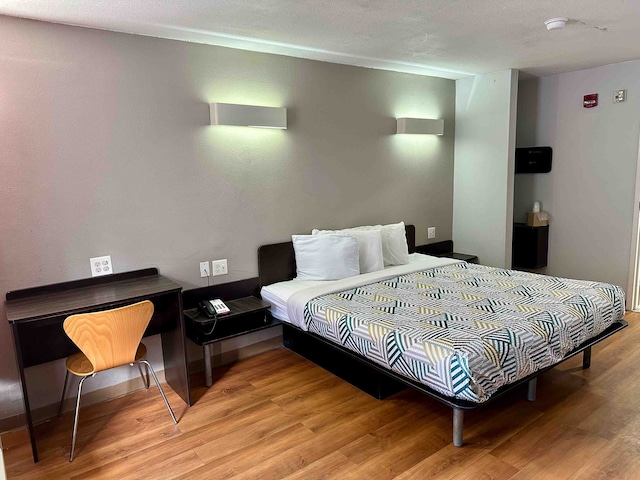 1 King Bed | Non-Smoking