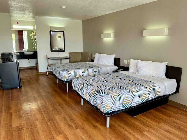 2 Full Beds | Smoking