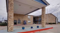 Motel 6 Red Oak, TX - Dallas