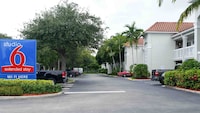Studio 6 Extended Stay - West Palm Beach, FL