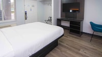 Studio 6 Extended Stay - West Palm Beach, FL