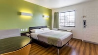 Motel 6 El Paso, TX - East