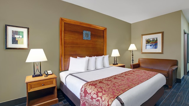 1 King Bed | Non-Smoking, Kitchen