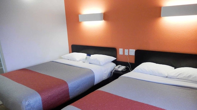 2 FULL BEDS | NON-SMOKING, MICFRIDGE