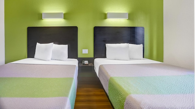 2 FULL BEDS | NON-SMOKING