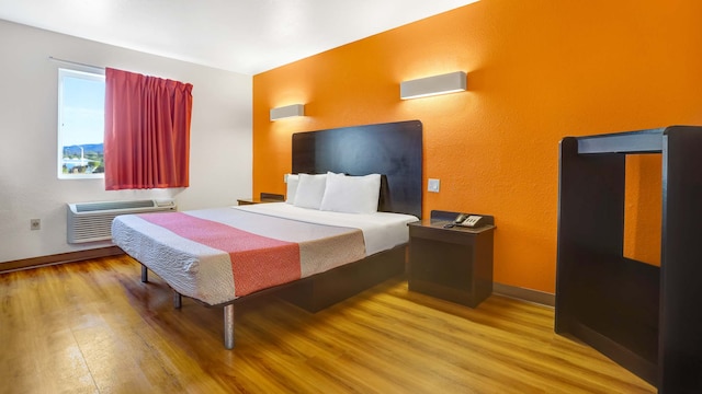 1 KING BED | NON-SMOKING MICFRIDGE