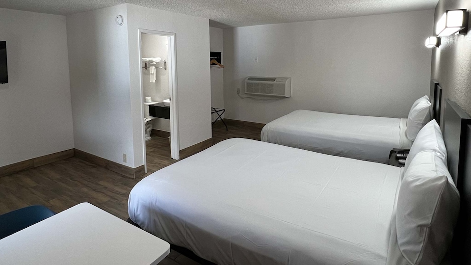 Motel 6 Orange, CA - Anaheim, Orange, Orange