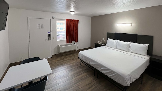 1 King Bed | Smoking, Micfridge, Sofa-Bed