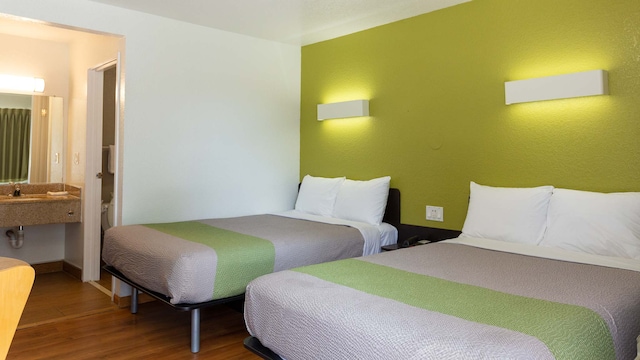 2 Full Beds | Non-Smoking, Micfridge