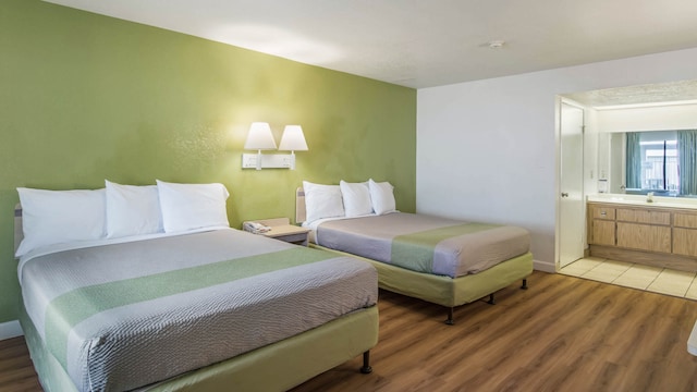 2 Queen Beds | Smoking