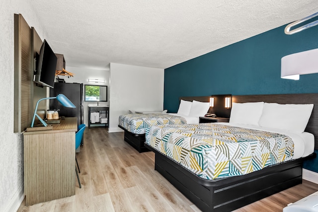 2 Full Beds | Suite, Nsmk, Kitchen, Sofa-Bed