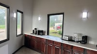 Studio 6 Hammond, LA – I12 – I55