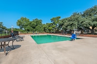 Studio 6 Hammond, LA – I12 – I55