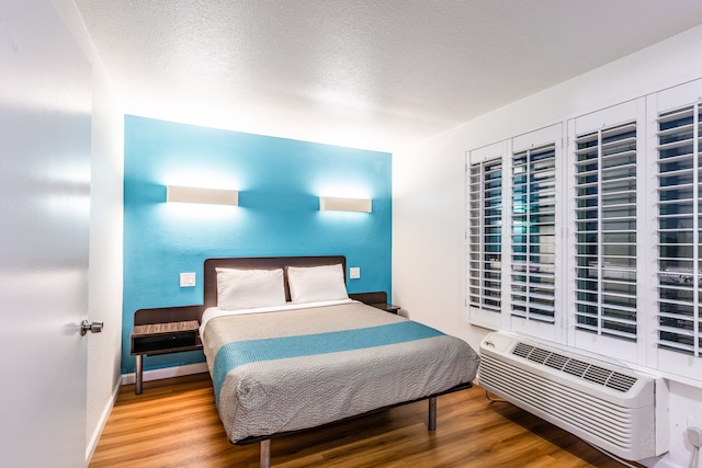 1 Queen Bed | Master Suite, Micfridge, Sofa-Bed, Non-Smoking