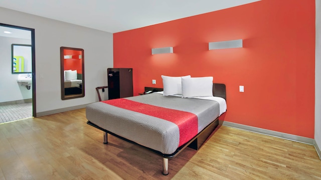 1 Queen Bed | ADA/RI Shower/Non-Smoking