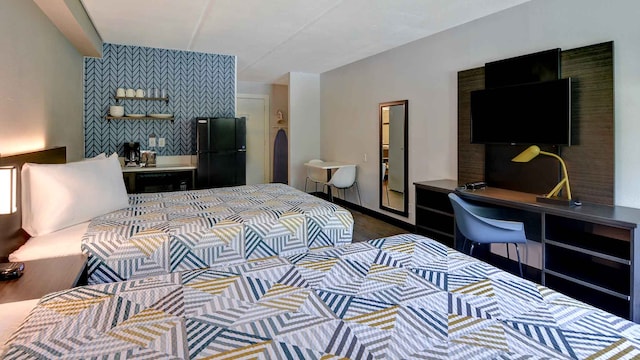 2 Full Beds | Non-Smoking, Kitchen