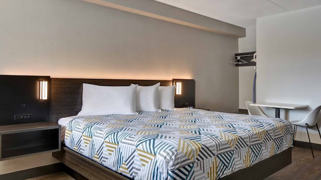 1 King Bed | Mobil Access Tub Nsmk Kitchen