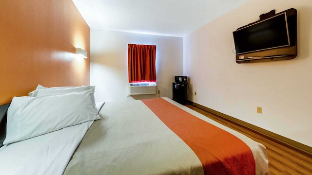 1 KING BED | ACCESSIBLE NSMK MICFRIDGE