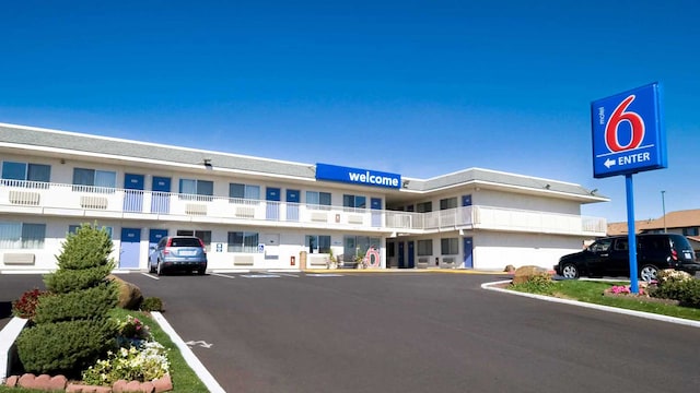 Motel 6 Pendleton, OR