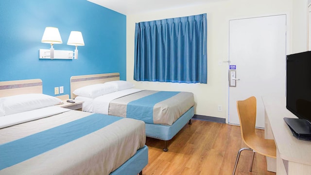 2 Full Beds | Non-Smoking, Micfridge