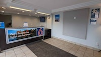 Motel 6 Leominster, MA