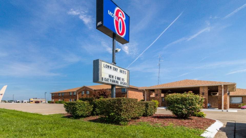 Motel 6 Marion, IL, MARION, MARION