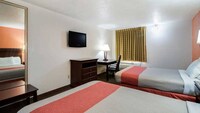 Motel 6 Marion, IL