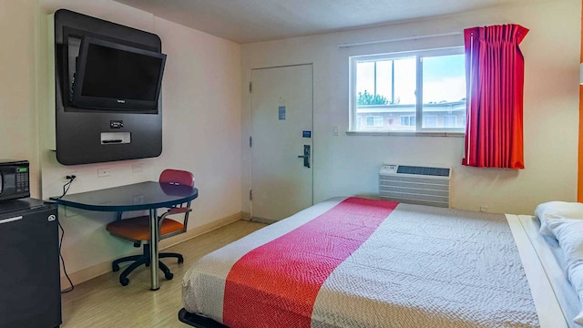 1 KING BED | NON-SMOKING