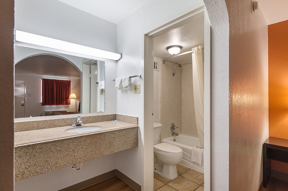 Motel 6 San Antonio, TX - I-10 West, C78201, San-Antonio