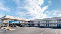 Motel 6 San Antonio, TX - I-10 West