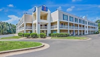 Motel 6 Raleigh, NC - North