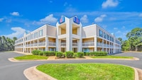 Motel 6 Raleigh, NC - North