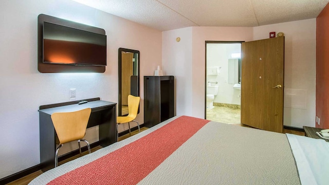 1 KING BED | SUITE, NON-SMOKING, HOT TUB