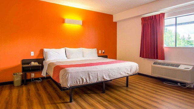 1 KING BED | ACCESSIBLE, NON-SMOKING