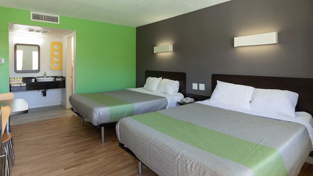 2 Queen Beds | Non-Smoking, Kitchen 