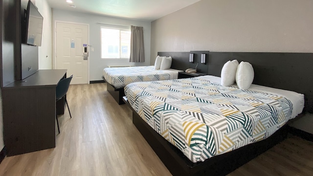 2 Queen Beds | ADA/Roll-In Shower