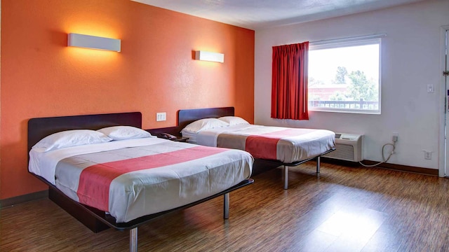 2 Full Beds | Smoking