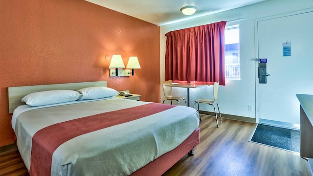 1 Queen Bed | Hearing Accessible Micfridge